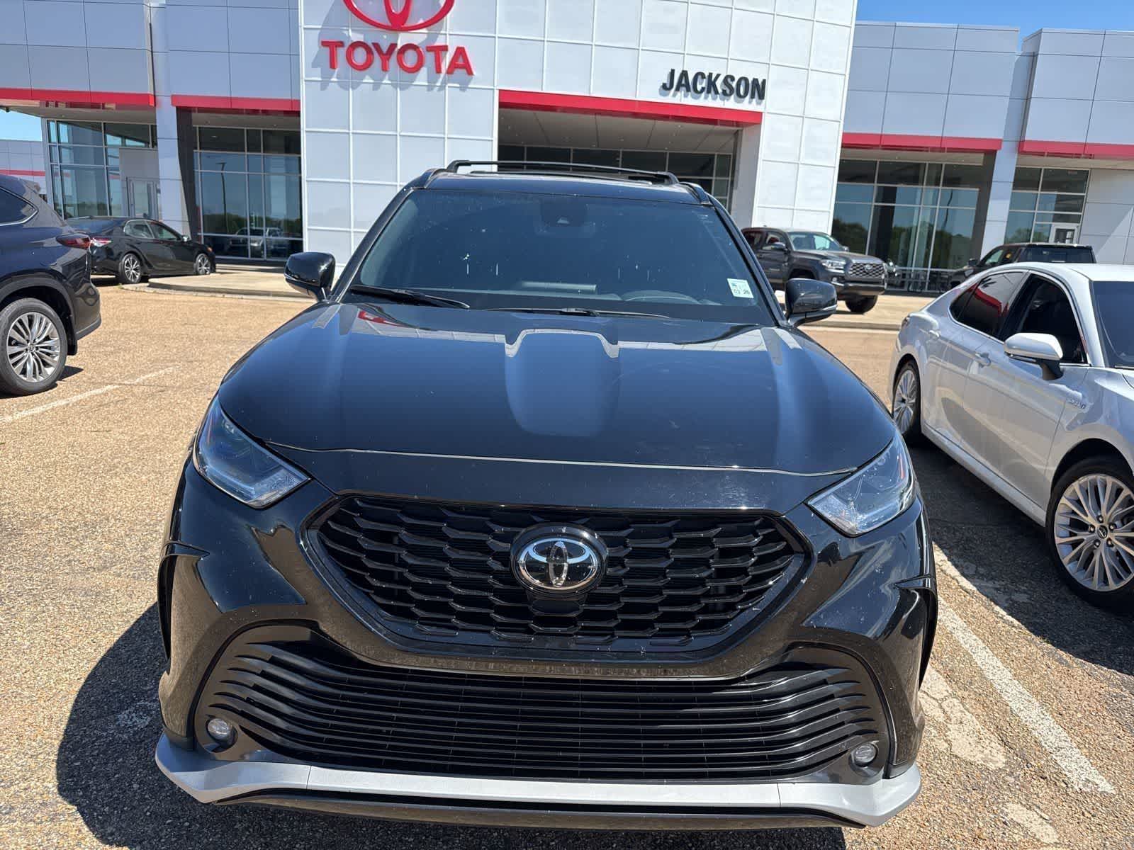 Thumbnail: 2024 Toyota Highlander - 3