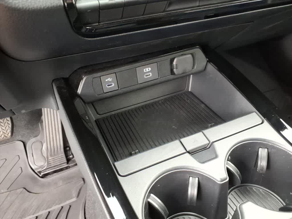 Thumbnail: 2025 Toyota Prius - 21