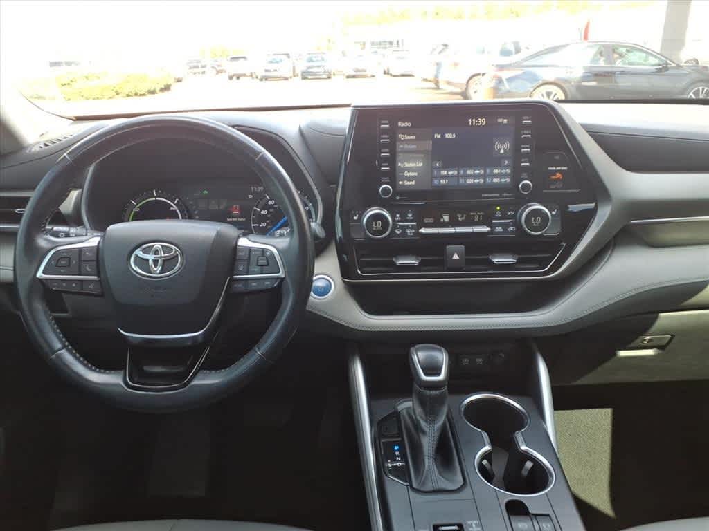 Thumbnail: 2020 Toyota Highlander - 10