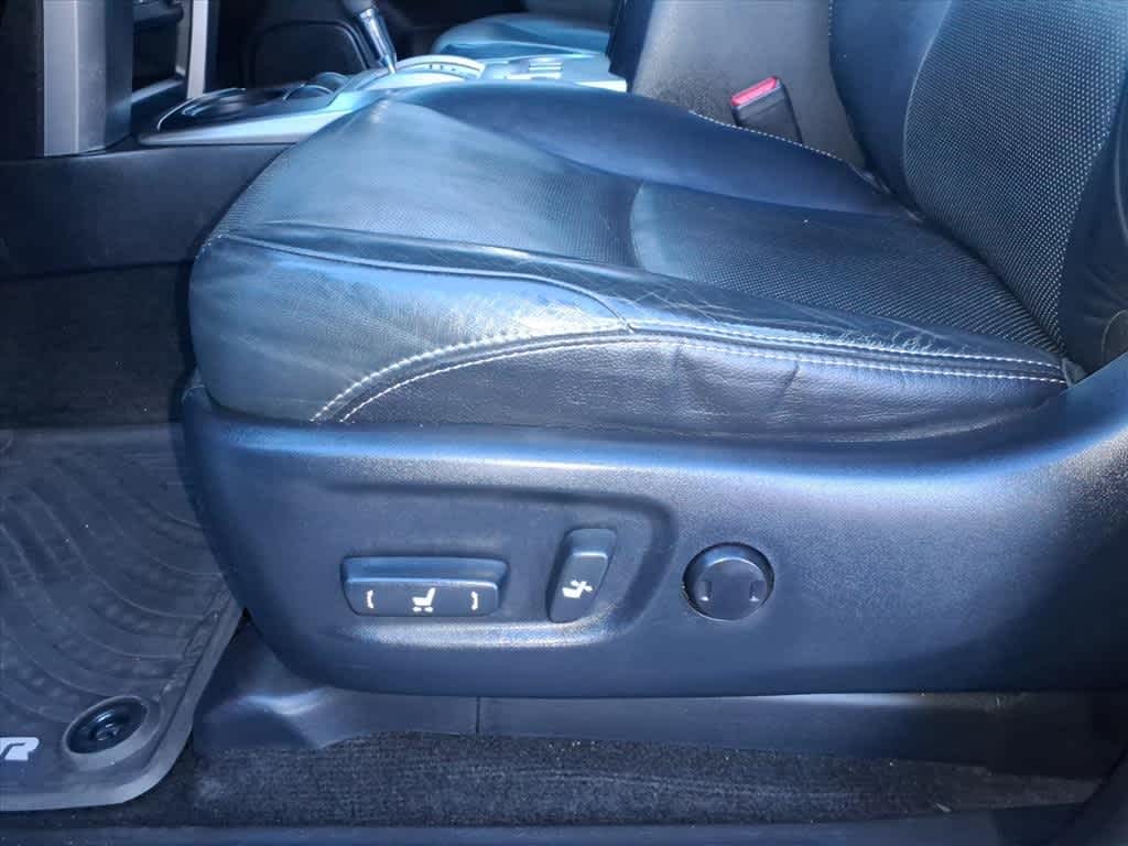 Thumbnail: 2016 Toyota 4Runner - 12