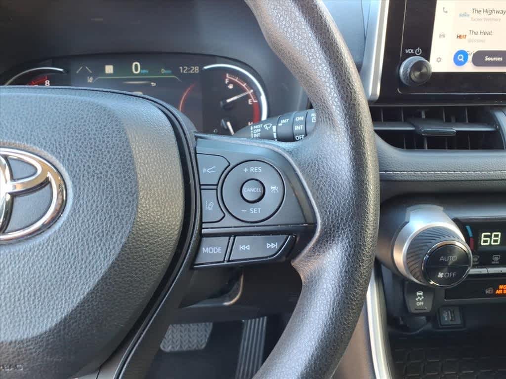 Thumbnail: 2024 Toyota RAV4 - 15