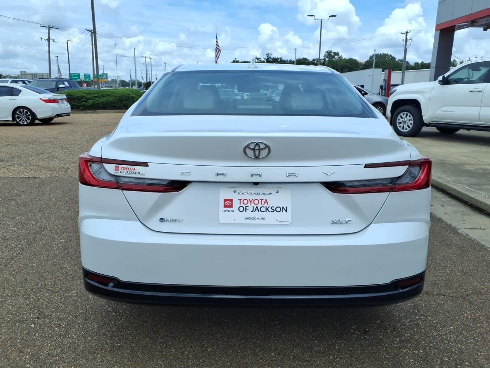 Thumbnail: 2025 Toyota Camry - 6