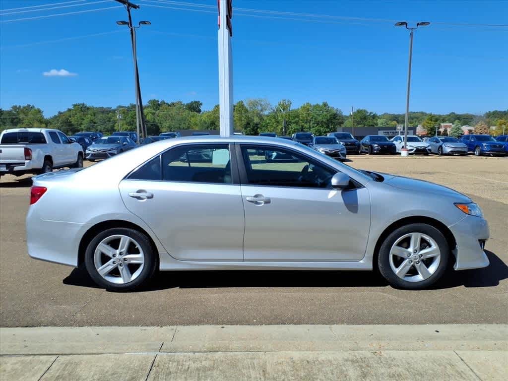 Thumbnail: 2013 Toyota Camry - 4