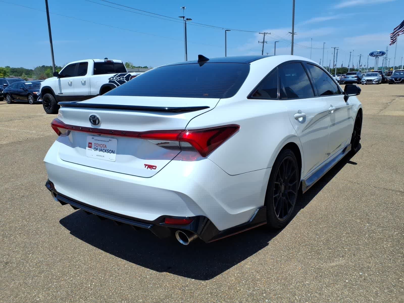 Thumbnail: 2021 Toyota Avalon - 5