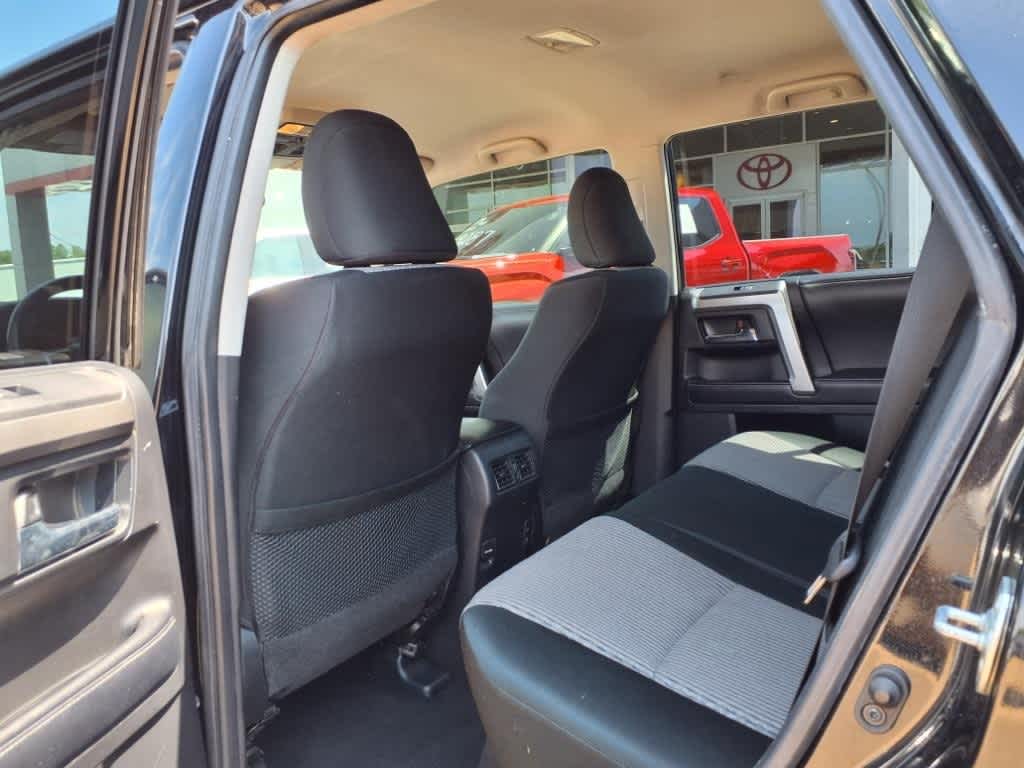 Thumbnail: 2019 Toyota 4Runner - 29