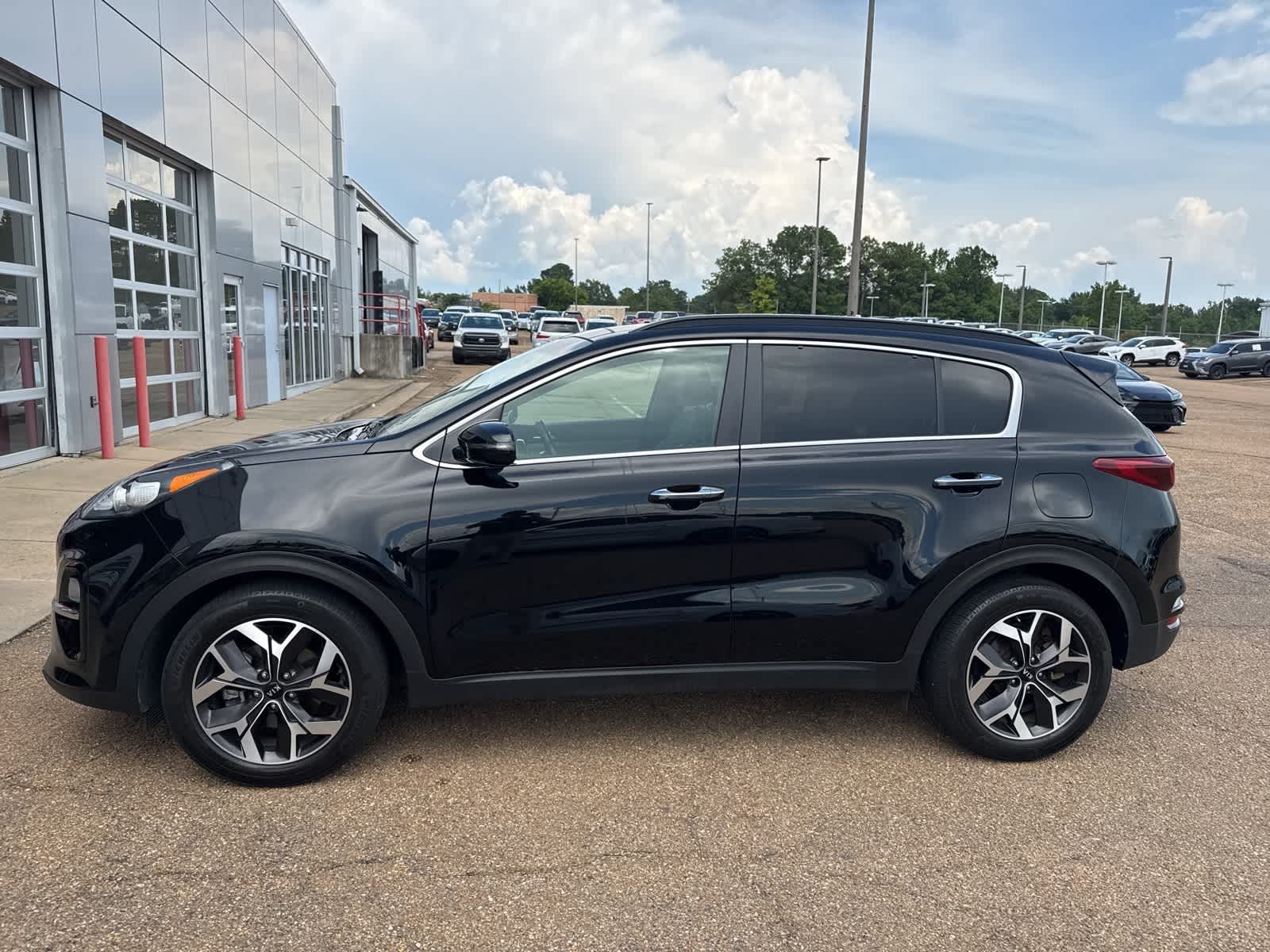 Thumbnail: 2020 Kia Sportage - 1