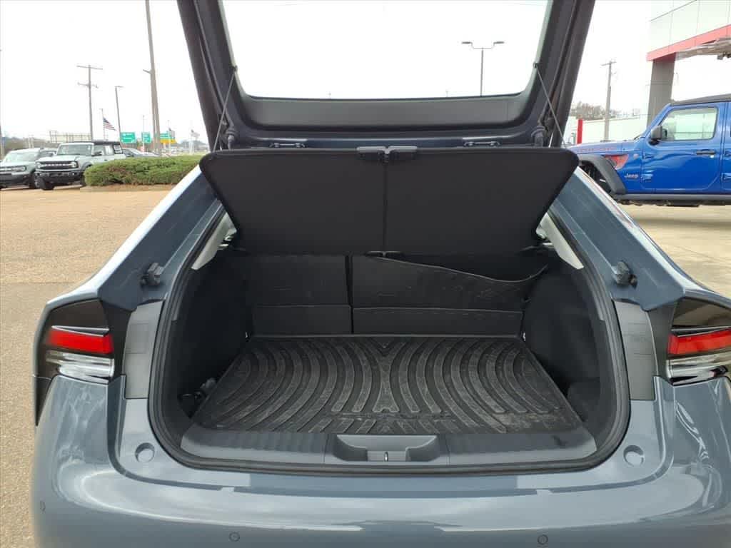 Thumbnail: 2025 Toyota Prius - 8