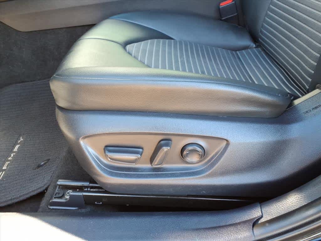 Thumbnail: 2023 Toyota Camry - 11