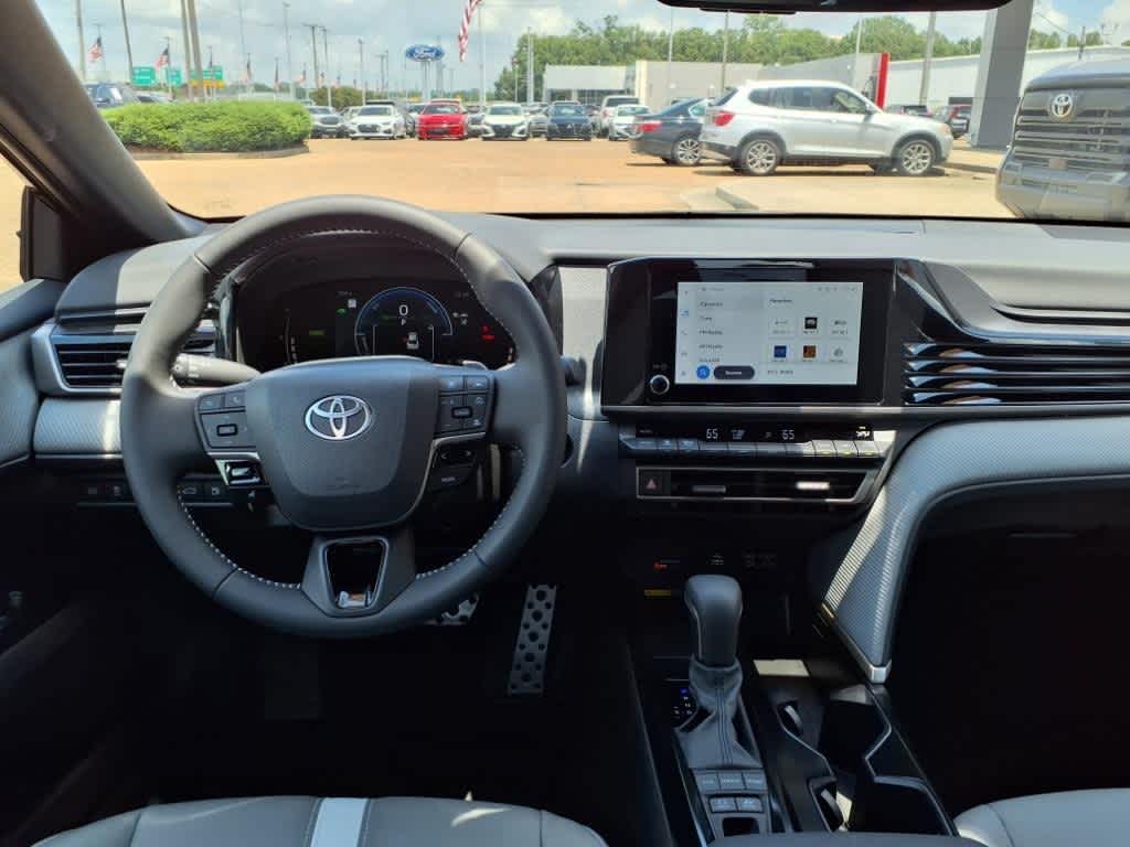 Thumbnail: 2025 Toyota Camry - 9
