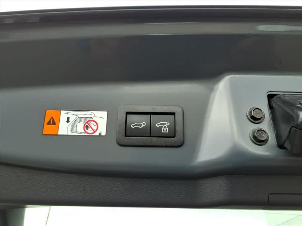 Thumbnail: 2025 Toyota Prius - 9