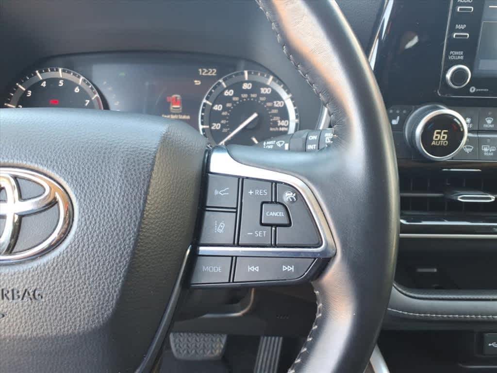 Thumbnail: 2021 Toyota Highlander - 16