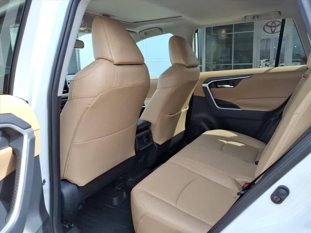 Thumbnail: 2019 Toyota RAV4 - 30