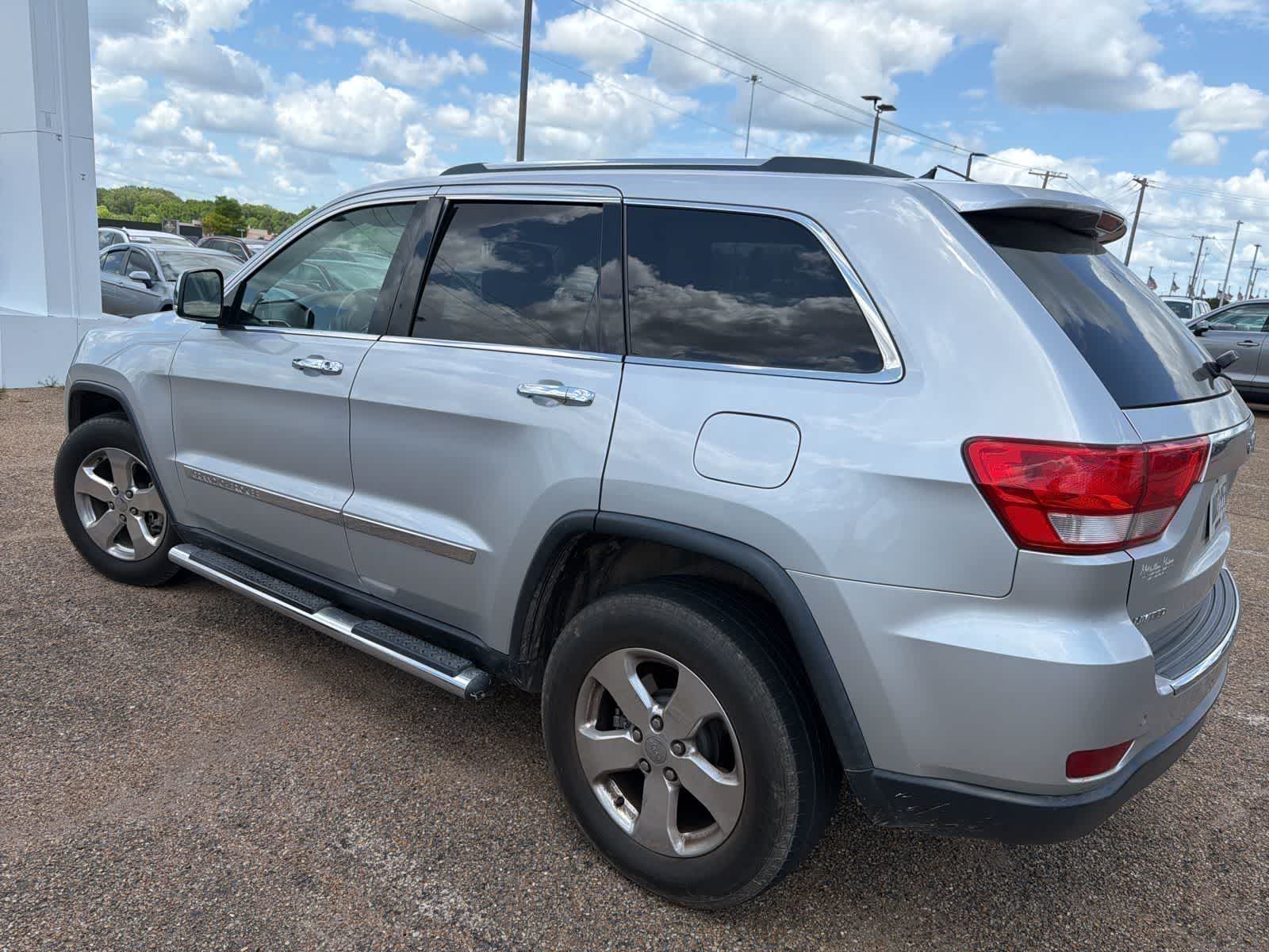 Thumbnail: 2013 Jeep Grand Cherokee - 7
