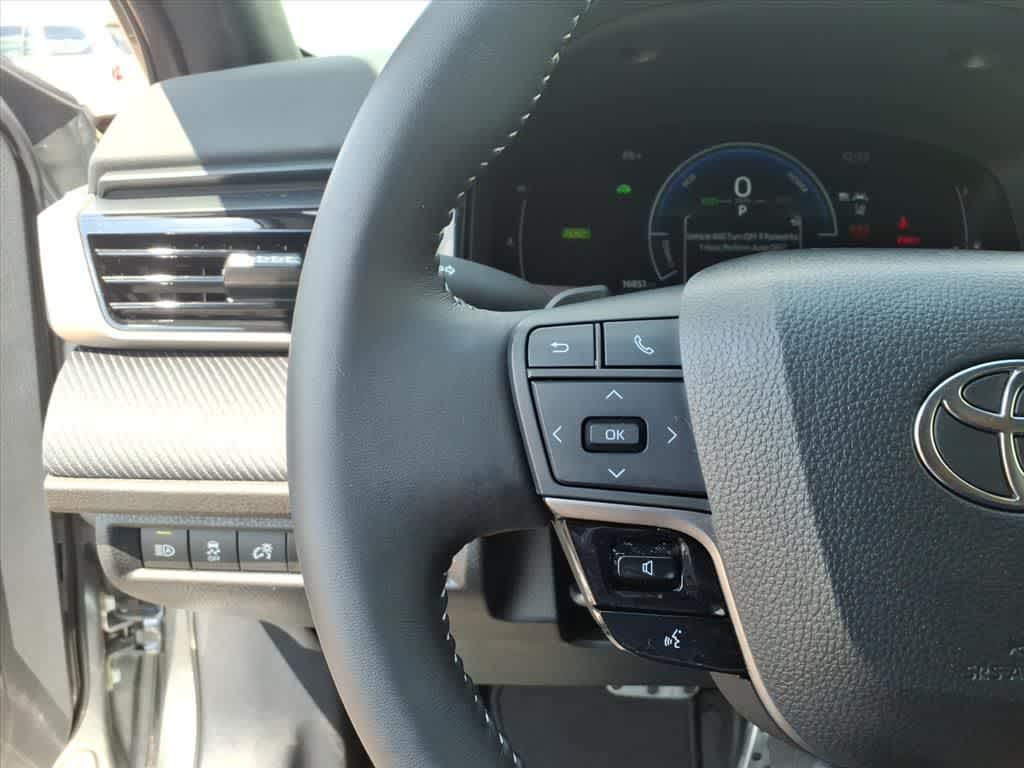 Thumbnail: 2025 Toyota Camry - 14