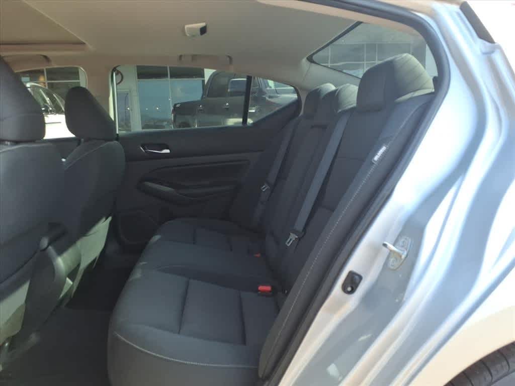 Thumbnail: 2021 Nissan Altima - 28