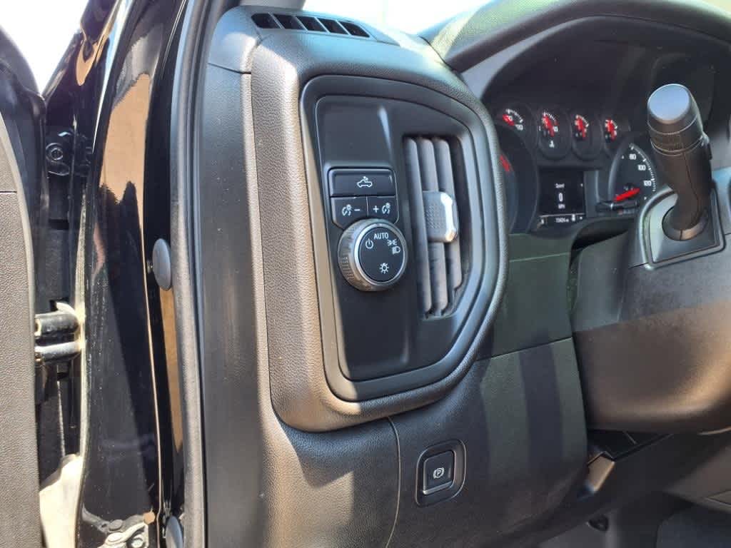 Thumbnail: 2022 Chevrolet Silverado 1500 - 13