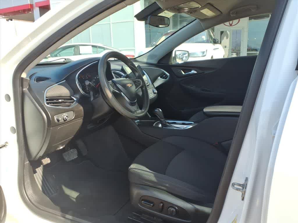 Thumbnail: 2020 Chevrolet Malibu - 27