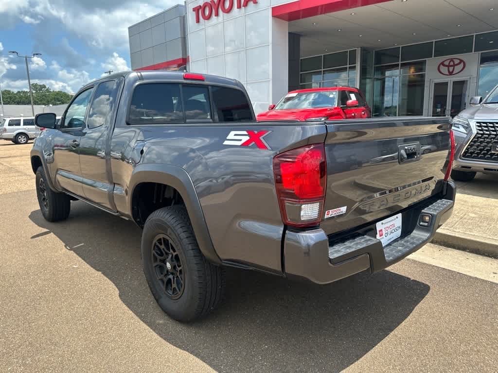 Thumbnail: 2020 Toyota Tacoma - 7