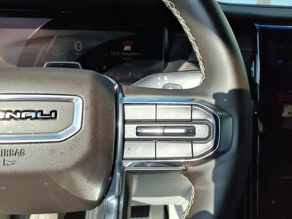 Thumbnail: 2025 GMC Acadia - 17