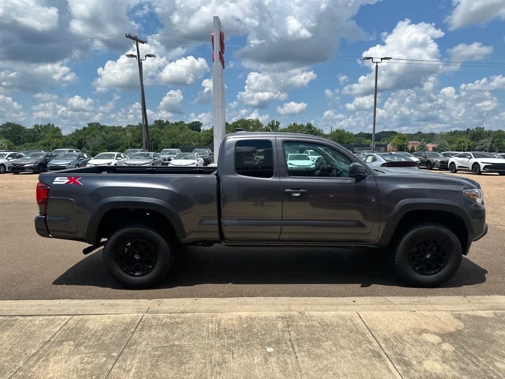 Thumbnail: 2020 Toyota Tacoma - 4