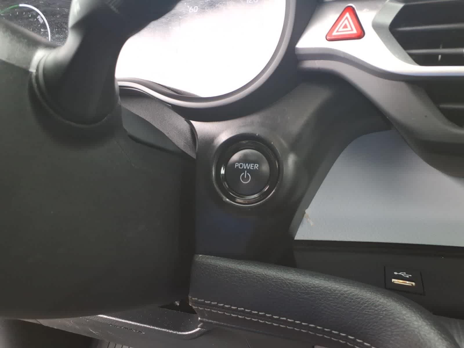 Thumbnail: 2025 Toyota Sienna - 18