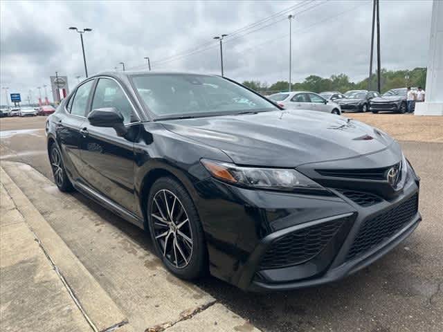 Thumbnail: 2021 Toyota Camry - 3