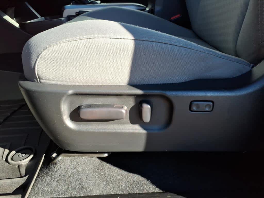 Thumbnail: 2022 Toyota Tacoma - 12