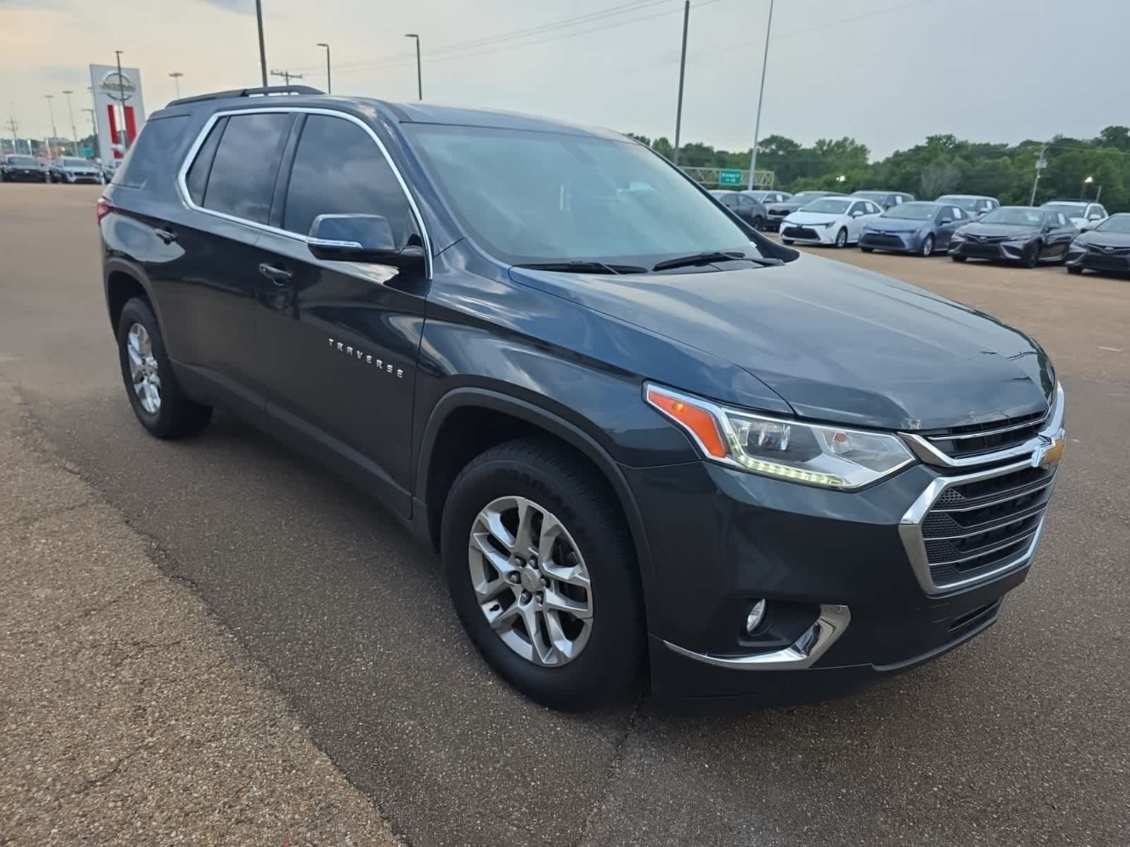 Thumbnail: 2020 Chevrolet Traverse - 2