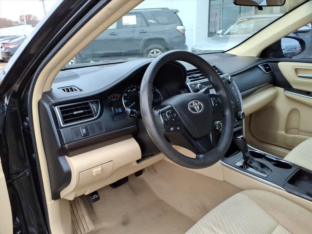 Thumbnail: 2015 Toyota Camry - 10