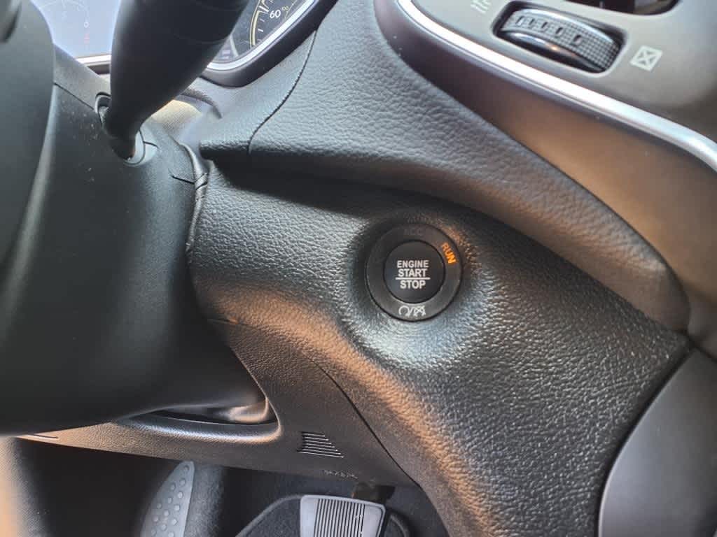 Thumbnail: 2021 Jeep Cherokee - 17