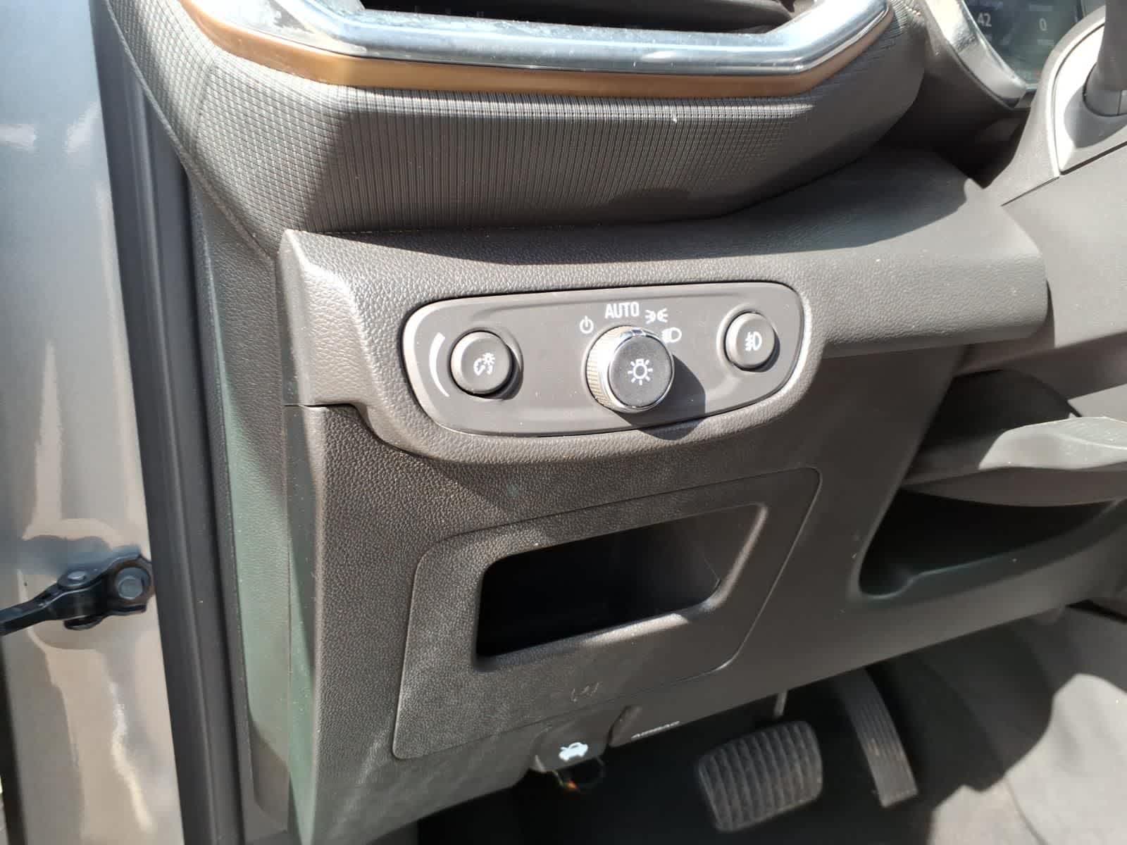 Thumbnail: 2023 Chevrolet TrailBlazer - 14