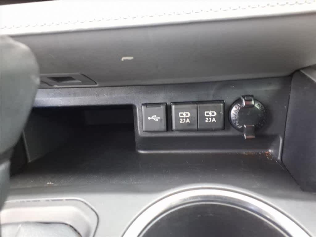 Thumbnail: 2020 Toyota Highlander - 21