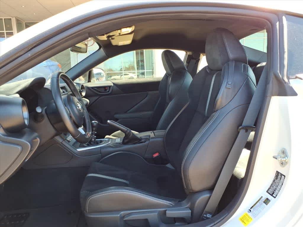 Thumbnail: 2023 Toyota GR86 - 27