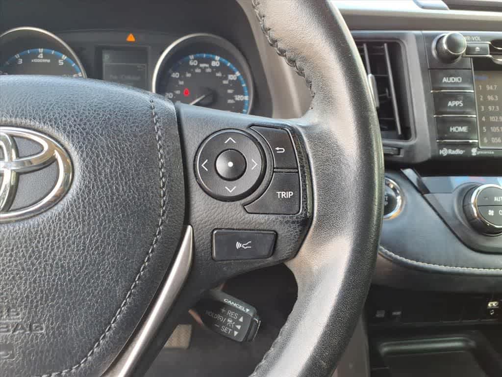 Thumbnail: 2018 Toyota RAV4 - 15