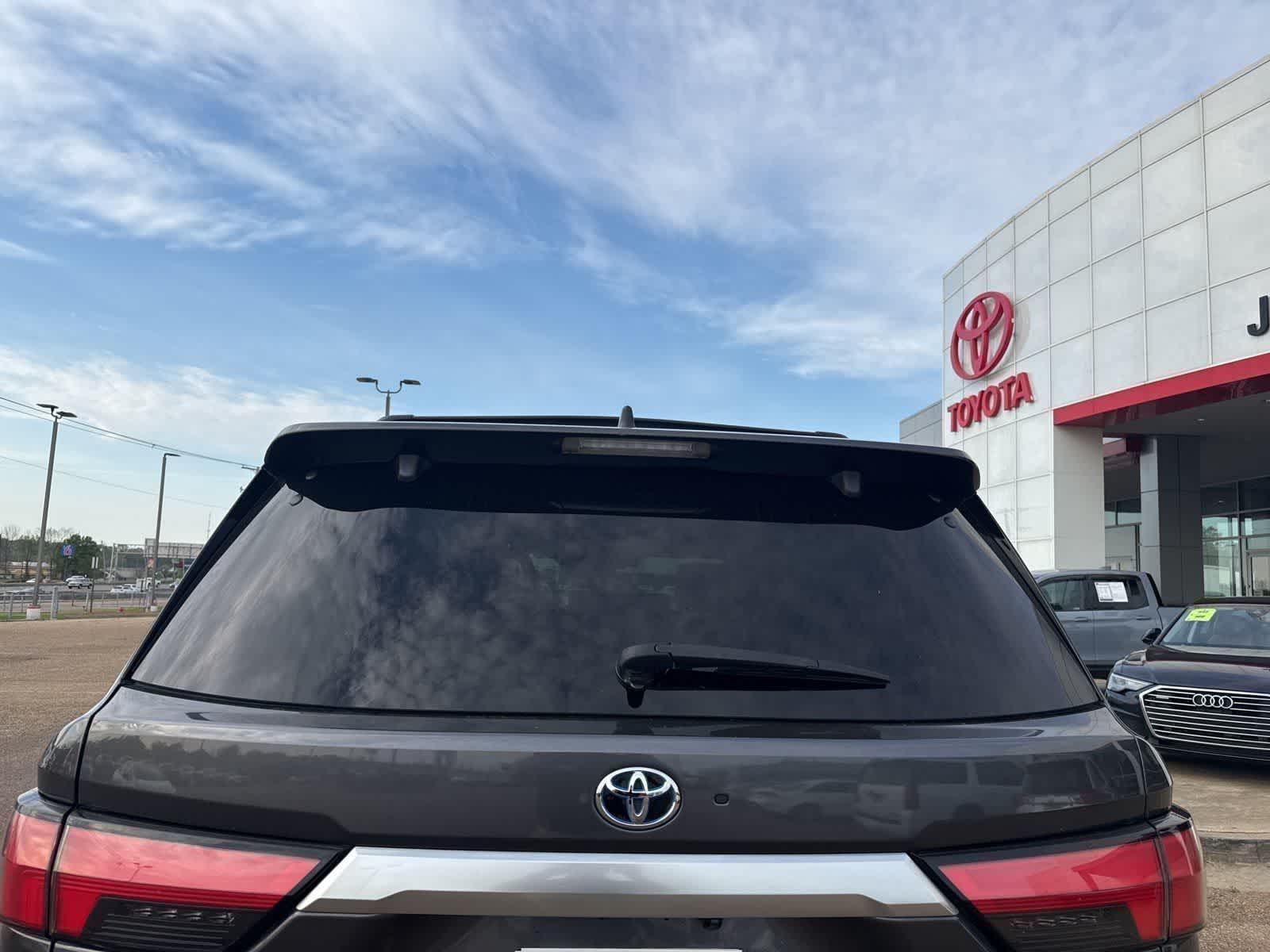 Thumbnail: 2024 Toyota Sequoia - 6