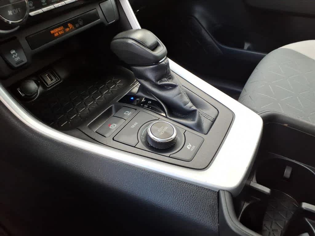 Thumbnail: 2022 Toyota RAV4 - 22