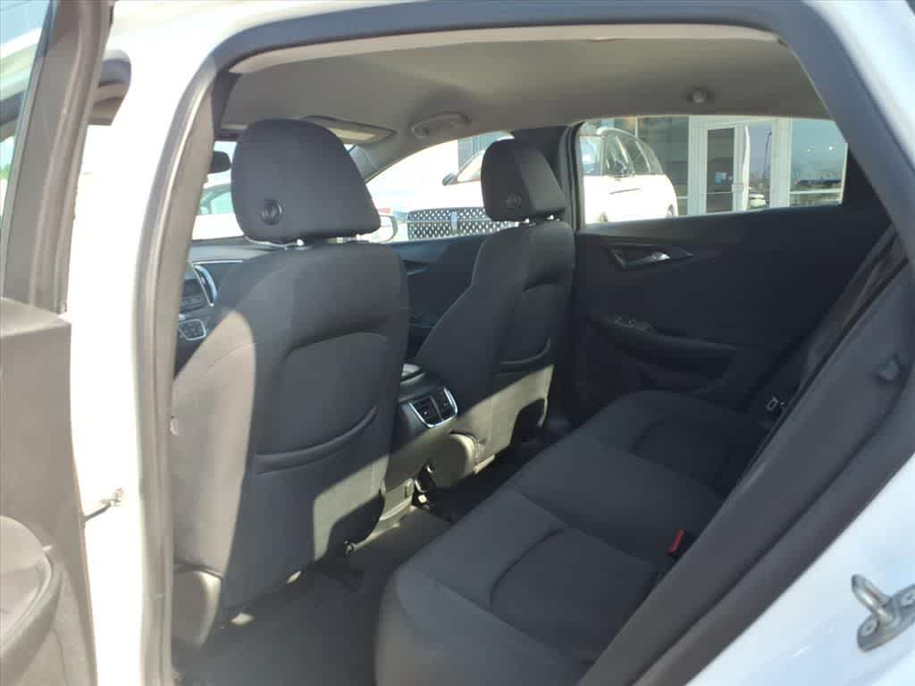 Thumbnail: 2020 Chevrolet Malibu - 30