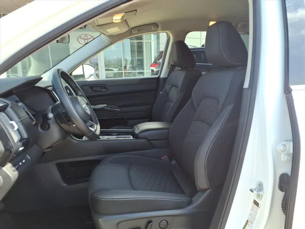 Thumbnail: 2025 Nissan Pathfinder - 25