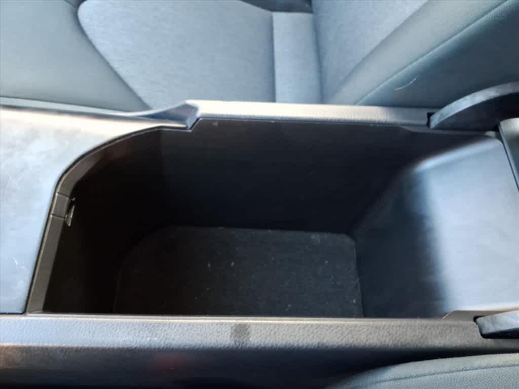 Thumbnail: 2019 Toyota Camry - 22