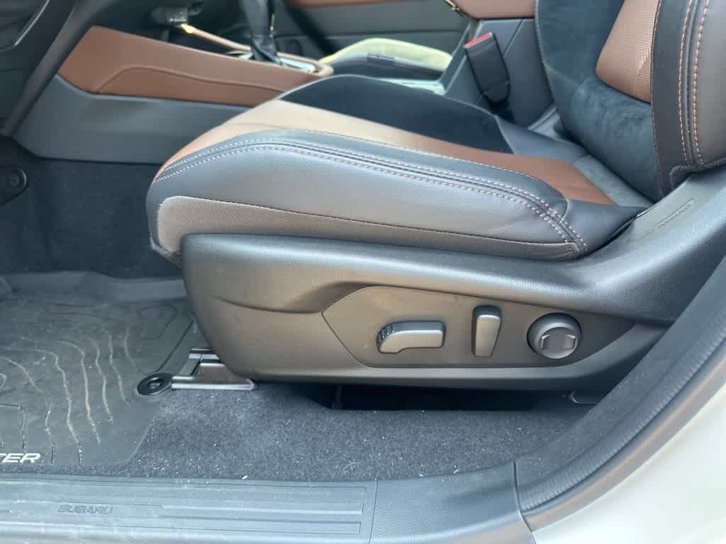 2025 Subaru Forester Touring 13