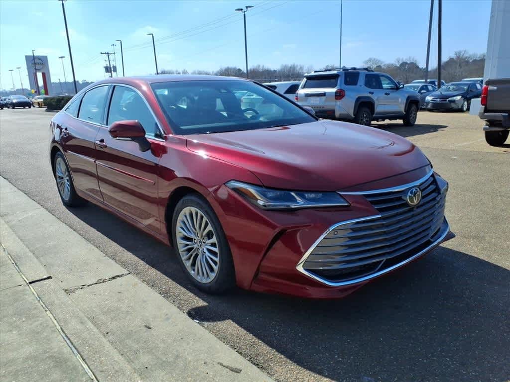 Thumbnail: 2019 Toyota Avalon - 3