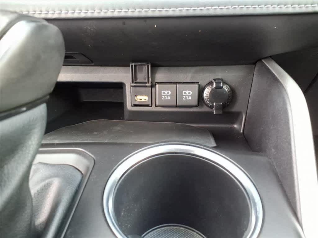 Thumbnail: 2021 Toyota Highlander - 21