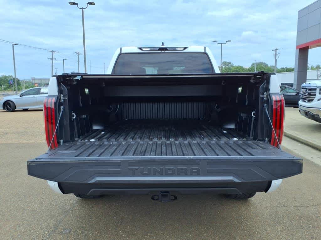 Thumbnail: 2022 Toyota Tundra - 9