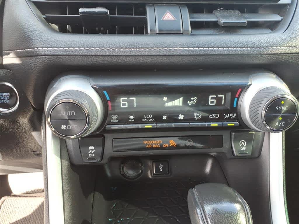 Thumbnail: 2022 Toyota RAV4 - 20