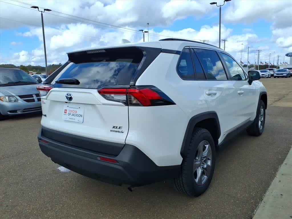 Thumbnail: 2022 Toyota RAV4 - 5