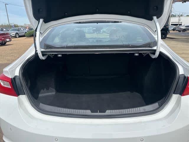 2021 Chevrolet Malibu LS 8