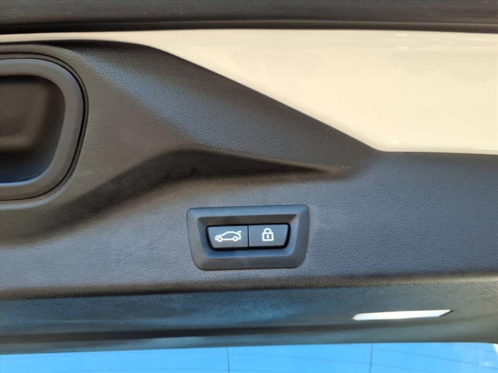 Thumbnail: 2021 BMW X5 - 9