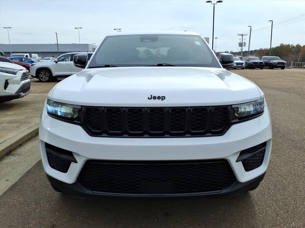 Thumbnail: 2023 Jeep Grand Cherokee - 2