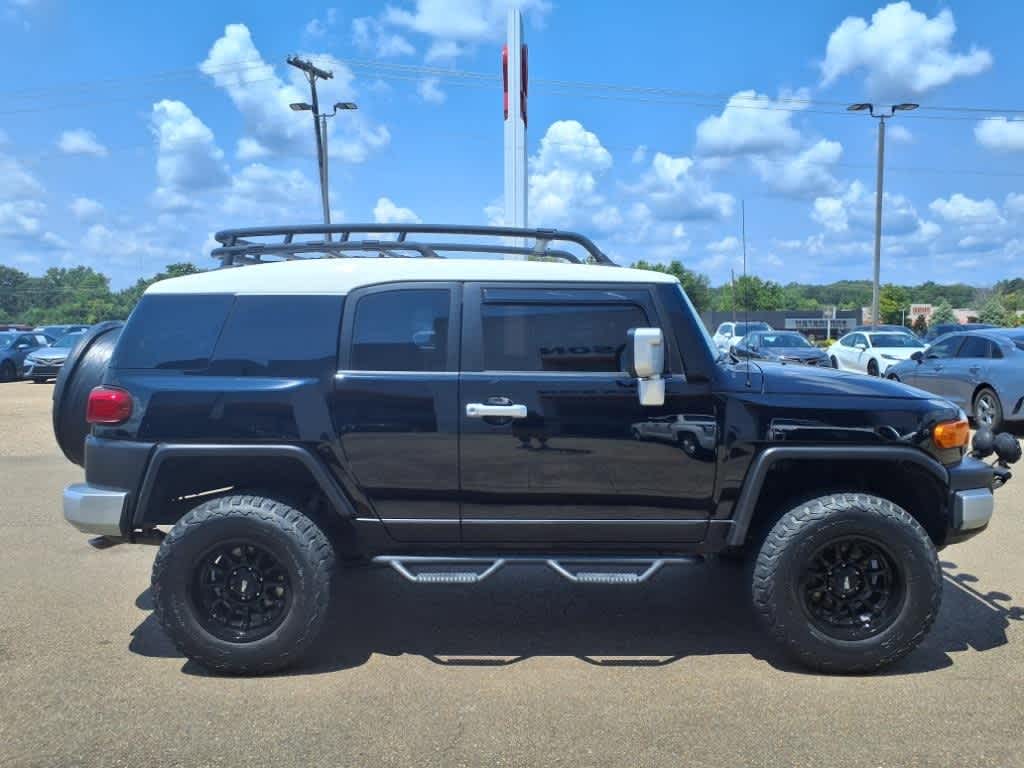 Thumbnail: 2014 Toyota FJ Cruiser - 4