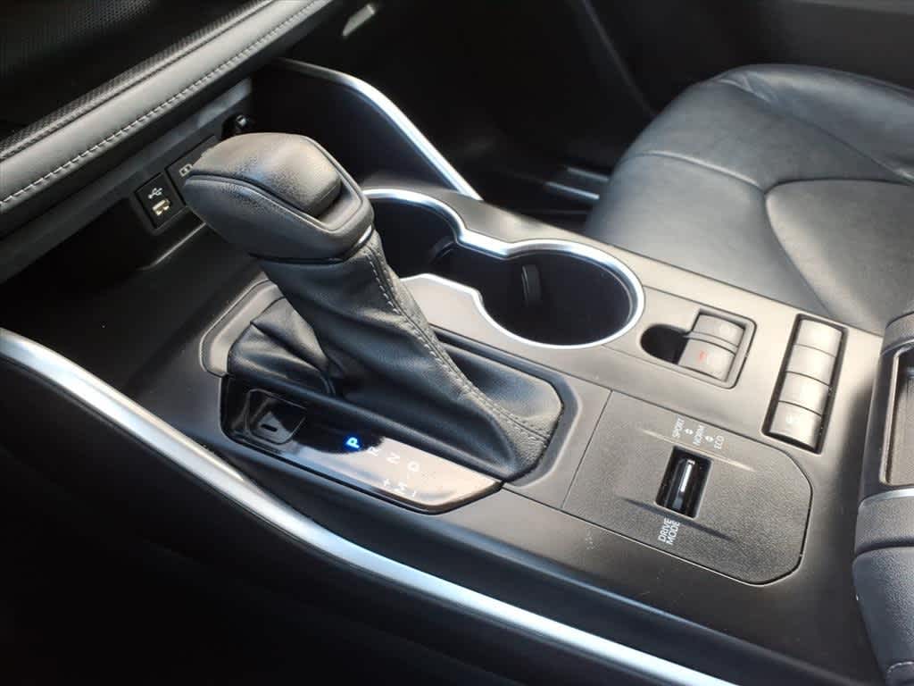 Thumbnail: 2022 Toyota Highlander - 21